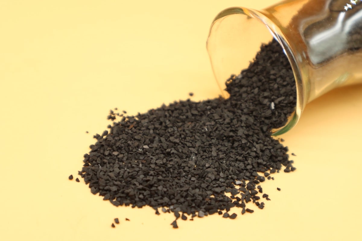 Briquette activated carbon block