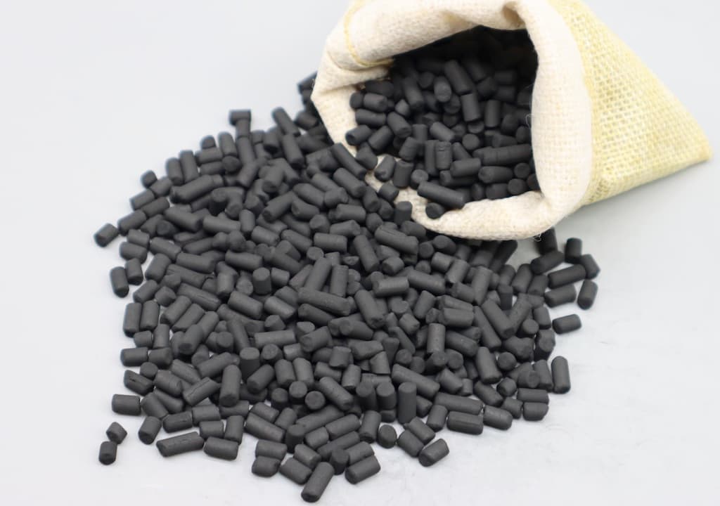 Pellet activated carbon for air purification systems