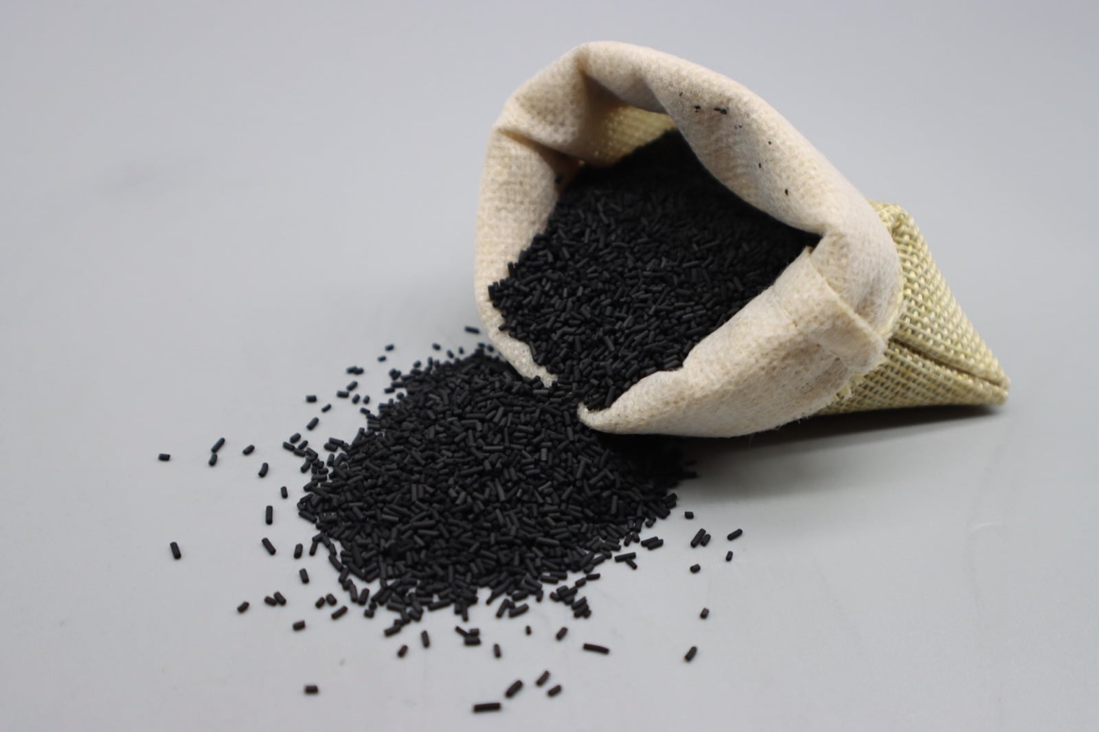 0.9 mm pellet activated carbon — Hojee