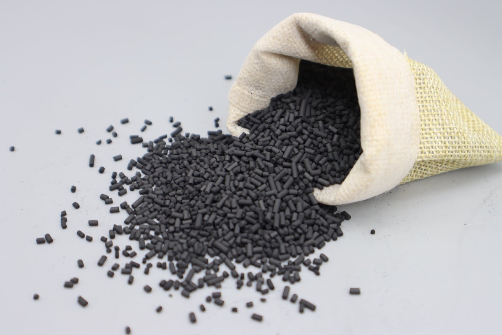 1.5 mm pellet activated carbon — Hojee